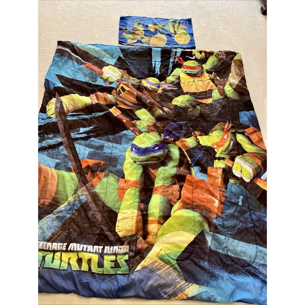 Vintage 2014 TMNT Twin ReversibleComforter & Pillowcase Nickelodeon Viacom